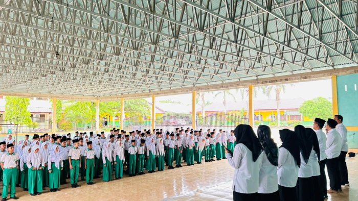 Kepala MTsN 1 Sarolangun Buka Ujian Madrasah 2026