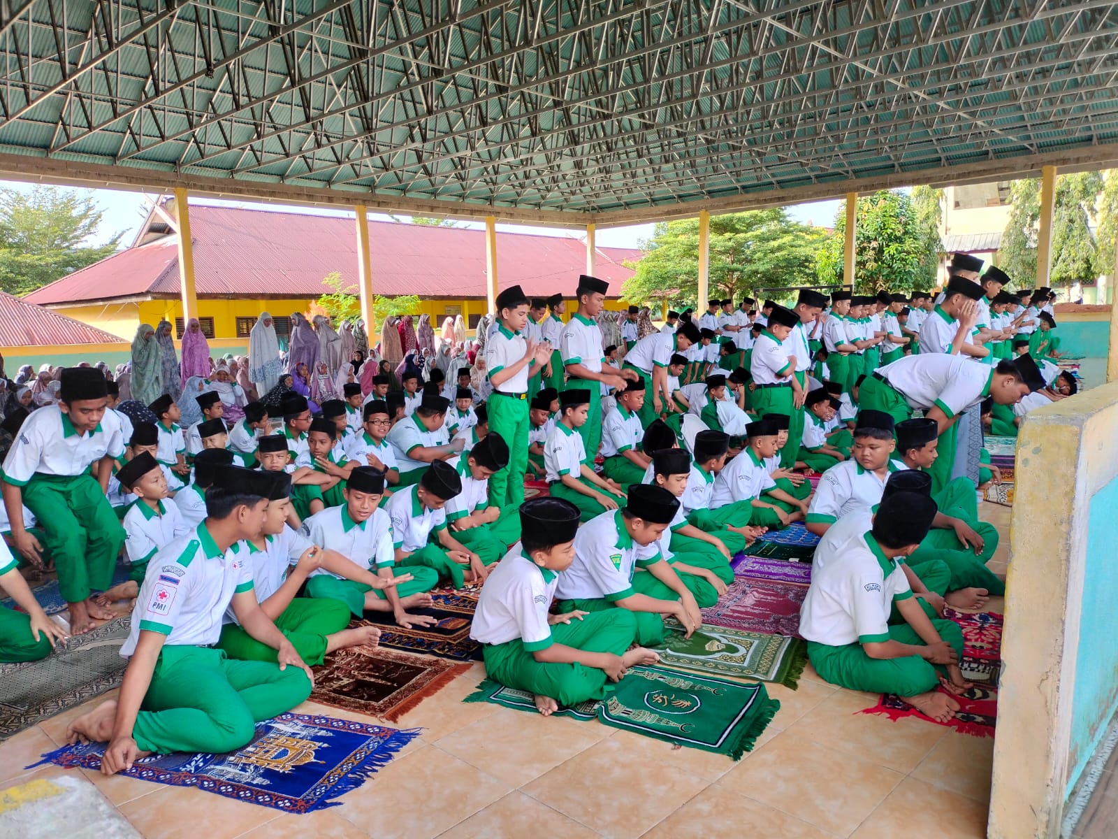MTs Negeri 1 Sarolangun Gelar Kegiatan Sholat Dhuha, Dzikir Bersama, Tadarus Al-Qurâ€™an Selama Ramadhan