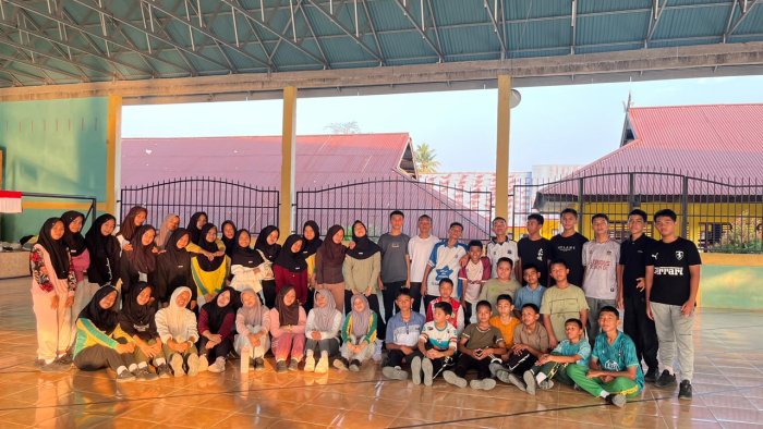 Tim Gerak Jalan MTsN 1 Sarolangun Intensif Latihan Sambut HUT RI