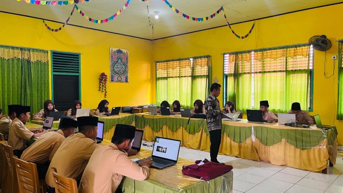 Hari Pertama ANBK di MTsN 1 Sarolangun Berjalan Lancar