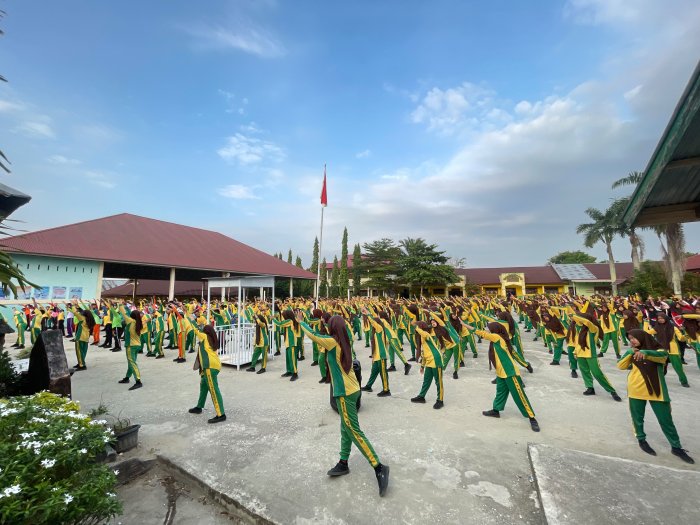 Senam Sehat Sabtu Pagi Rutin di Madrasah