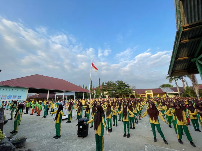 MTsN 1 Sarolangun Rutin Gelar Senam Pagi Tingkatkan Kebugaran