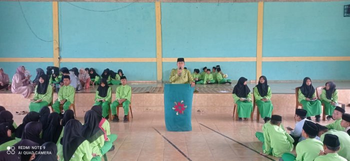 Penyampaian Visi dan Misi Calon Ketua OSIM MTsNegeri 1 Sarolangun Ajang Latihan Demokrasi Siswa