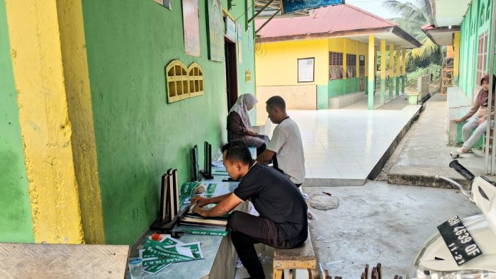 MTsN 1 Sarolangun Benahi Fasilitas Sambut Akreditasi MTsN 1 Sarolangun Benahi Fasilitas Sambut Akreditasi