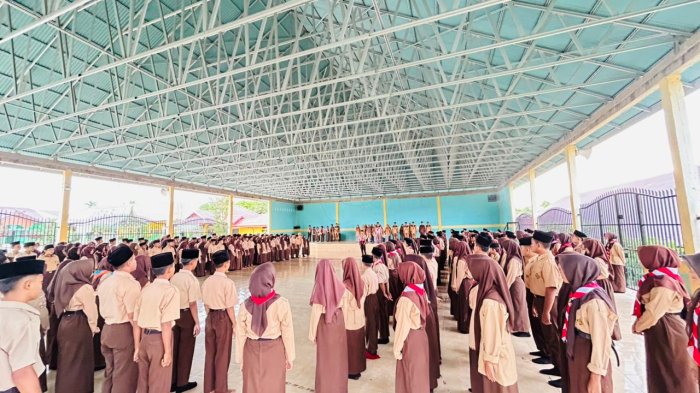 Khidmat dan Penuh Makna, MTsN 1 Sarolangun Peringati Hardiknas 2026 dengan Semangat Membangun Generasi Berkarakter