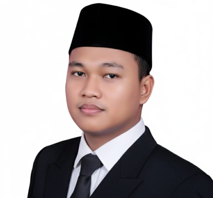 Guru MTsN 1 Sarolangun Inovasi Pembelajaran Matematika dengan Media Bantu Powerpoint dan Geogebra